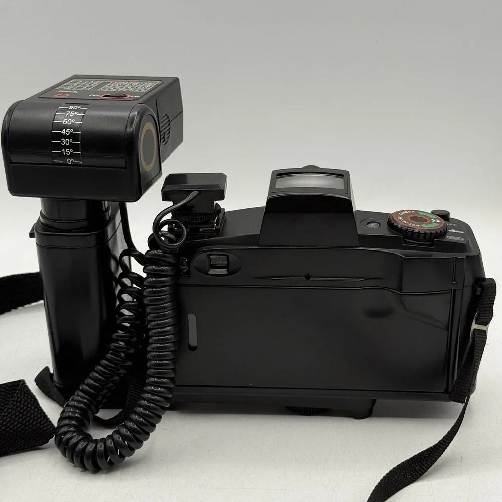 Vintage Matsui KIT 3006‎ W/Flash Focus 50mm Optical Lens Red Eye Reduction